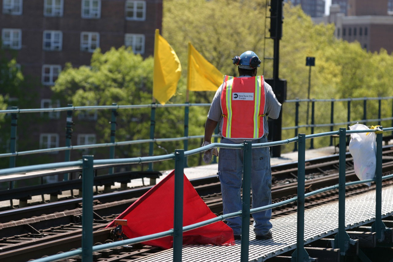 Flagger Safety OSHA Safety Manuals